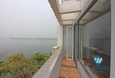Lake view apartment on 4th floor for rent in Yen Phu island
